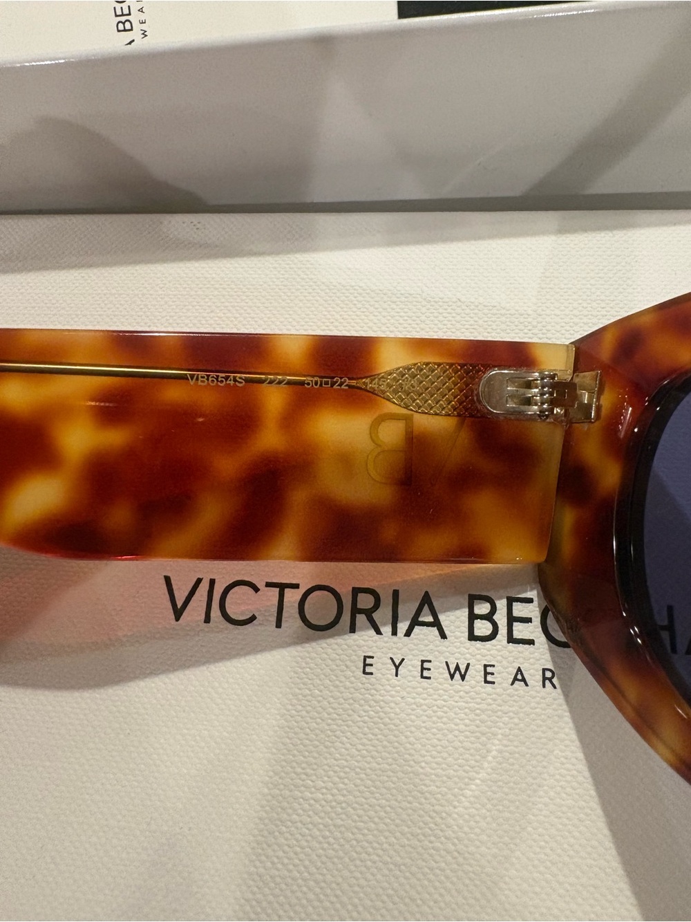 Victoria Beckham Tortoiseshell Square Sunglasses — Striped Blonde Havana - Picture 8 of 8